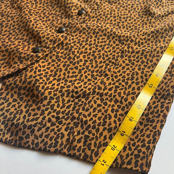 Vintage 80's REFLECTIONS Lepoard Blouse with Soulder Pads Size 8 Made in the USA - Picture 5 of 5